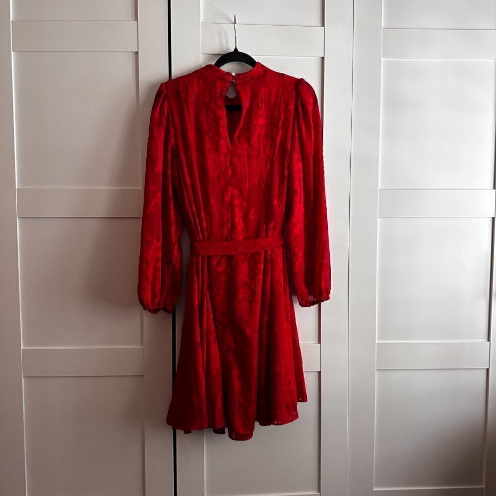 Julia Jordan NEW Tie Waist Red Burnout Lurex Mini Dress in Size 10 - Picture 4 of 7